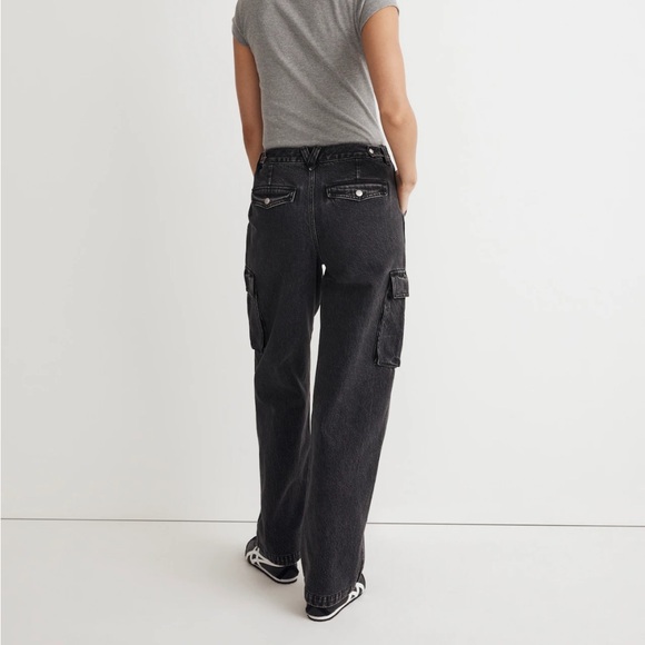 Madewell Low-Slung Straight Cargo Jeans in Ranney Wash - Picture 2 of 6